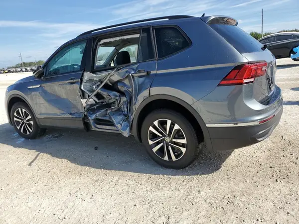 3VVRB7AX0RM196152 2024 VOLKSWAGEN TIGUAN - Image 2