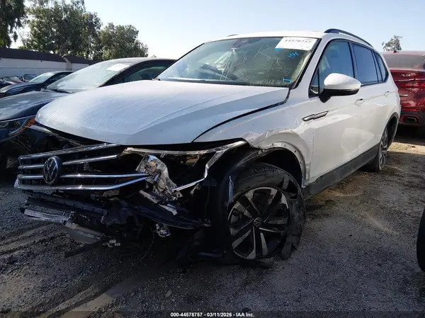 3VVRB7AX0RM216836 2024 VOLKSWAGEN TIGUAN - Image 2