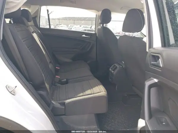3VVRB7AX1PM028713 2023 VOLKSWAGEN TIGUAN - Image 8