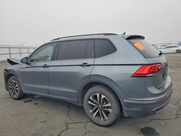 3VVRB7AX1PM044359 2023 VOLKSWAGEN TIGUAN - Image 2
