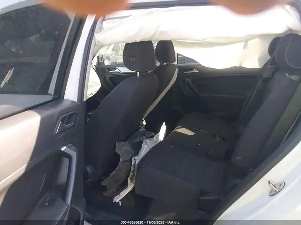 3VVRB7AX1PM049965 2023 VOLKSWAGEN TIGUAN - Image 8