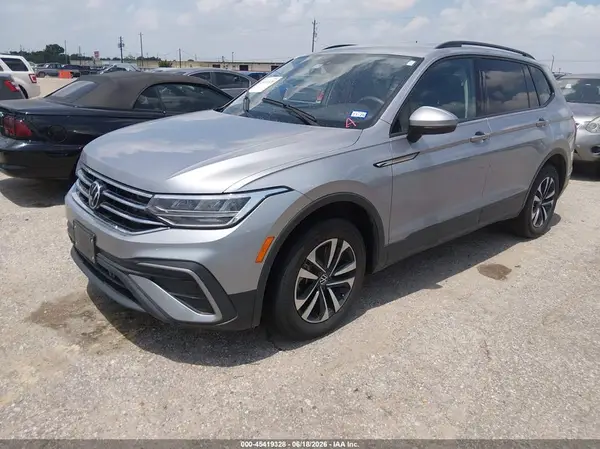 3VVRB7AX1PM068371 2023 VOLKSWAGEN TIGUAN - Image 2