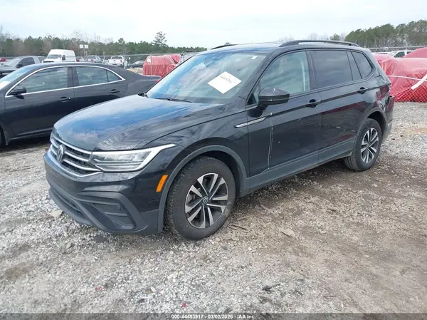 3VVRB7AX1PM070119 2023 VOLKSWAGEN TIGUAN - Image 2