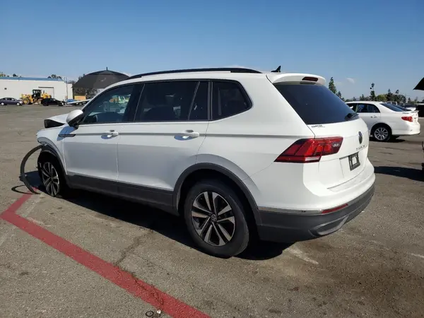 3VVRB7AX1PM074753 2023 VOLKSWAGEN TIGUAN - Image 2
