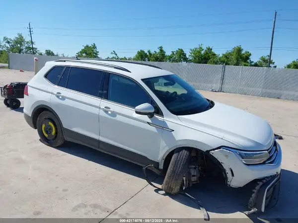 3VVRB7AX1PM115138 2023 VOLKSWAGEN TIGUAN - Image 1