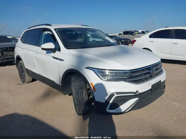 3VVRB7AX1PM118217 2023 VOLKSWAGEN TIGUAN - Image 1