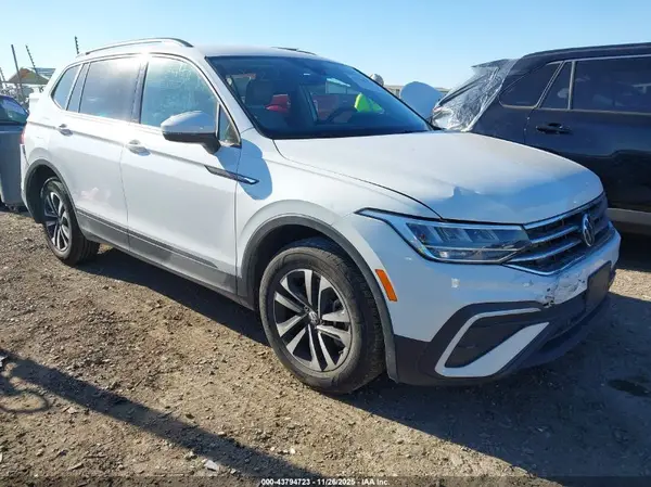 3VVRB7AX1PM133249 2023 VOLKSWAGEN TIGUAN - Image 1
