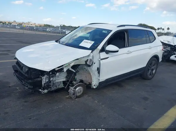3VVRB7AX1RM201021 2024 VOLKSWAGEN TIGUAN - Image 2