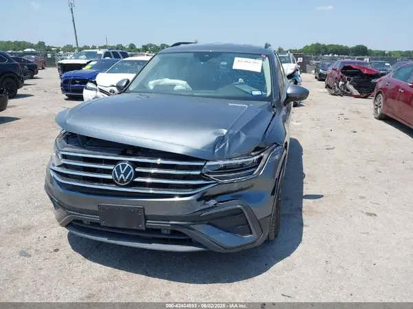 3VVRB7AX2RM056667 2024 VOLKSWAGEN TIGUAN - Image 2