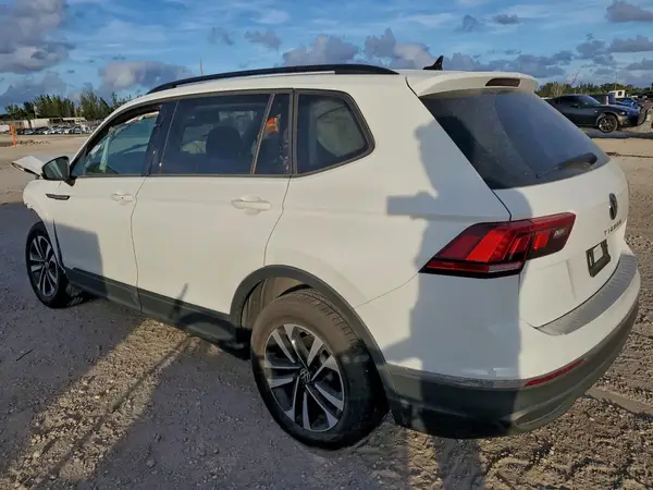 3VVRB7AX2RM057530 2024 VOLKSWAGEN TIGUAN - Image 2