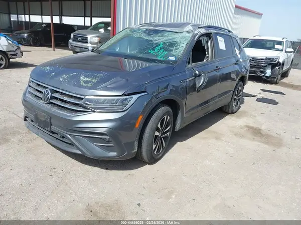 3VVRB7AX2RM068494 2024 VOLKSWAGEN TIGUAN - Image 2
