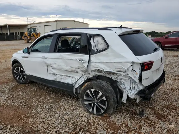 3VVRB7AX2RM177621 2024 VOLKSWAGEN TIGUAN - Image 2