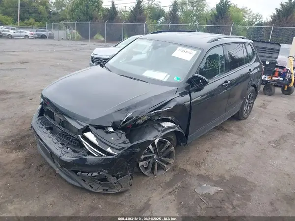 3VVRB7AX3PM037171 2023 VOLKSWAGEN TIGUAN - Image 2