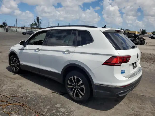 3VVRB7AX3PM042712 2023 VOLKSWAGEN TIGUAN - Image 2