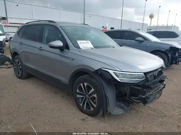 3VVRB7AX4PM015440 2023 VOLKSWAGEN TIGUAN - Image 1