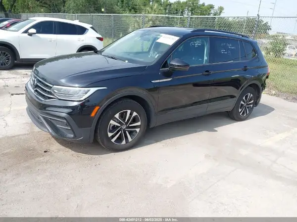3VVRB7AX4RM201384 2024 VOLKSWAGEN TIGUAN - Image 2
