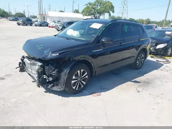 3VVRB7AX4RM226494 2024 VOLKSWAGEN TIGUAN - Image 2