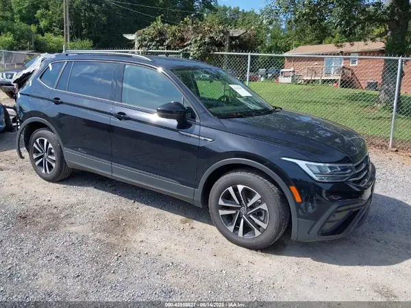 3VVRB7AX5PM119726 2023 VOLKSWAGEN TIGUAN - Image 1
