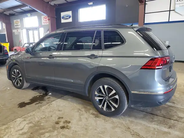 3VVRB7AX5PM120973 2023 VOLKSWAGEN TIGUAN - Image 2