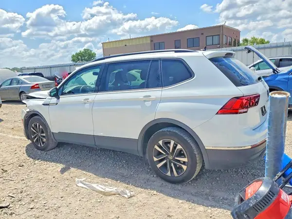 3VVRB7AX5RM171098 2024 VOLKSWAGEN TIGUAN - Image 2