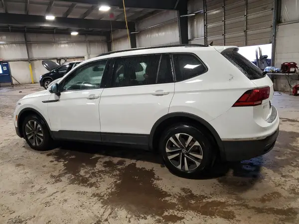 3VVRB7AX5RM229520 2024 VOLKSWAGEN TIGUAN - Image 2