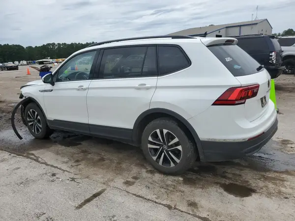 3VVRB7AX6PM088325 2023 VOLKSWAGEN TIGUAN - Image 2