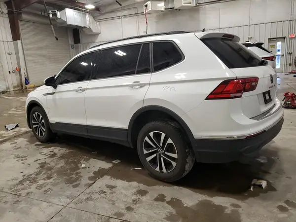 3VVRB7AX6PM132663 2023 VOLKSWAGEN TIGUAN - Image 2