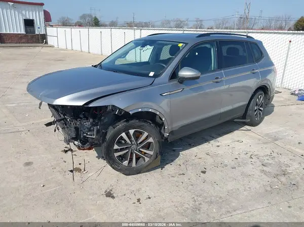 3VVRB7AX7RM048208 2024 VOLKSWAGEN TIGUAN - Image 2