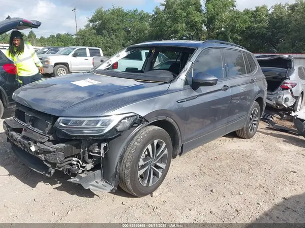 3VVRB7AX7RM196729 2024 VOLKSWAGEN TIGUAN - Image 2