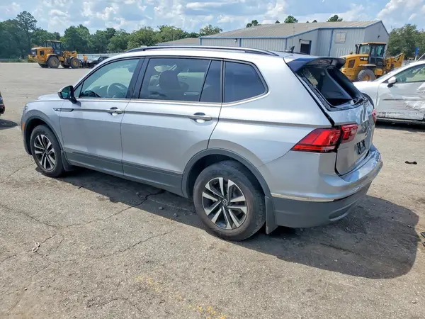3VVRB7AX7RM233715 2024 VOLKSWAGEN TIGUAN - Image 2