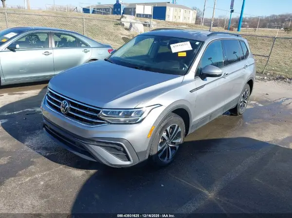 3VVRB7AX8PM106310 2023 VOLKSWAGEN TIGUAN - Image 2