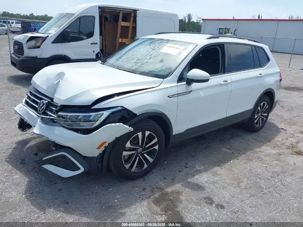 3VVRB7AX8PM142496 2023 VOLKSWAGEN TIGUAN - Image 2