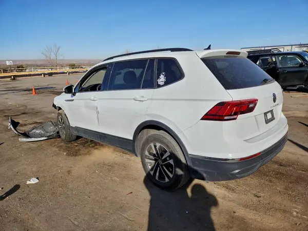 3VVRB7AX8RM067673 2024 VOLKSWAGEN TIGUAN - Image 2