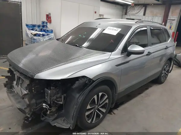 3VVRB7AX8RM204630 2024 VOLKSWAGEN TIGUAN - Image 2