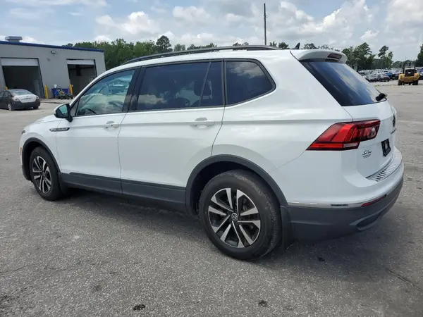 3VVRB7AX9PM047008 2023 VOLKSWAGEN TIGUAN - Image 2