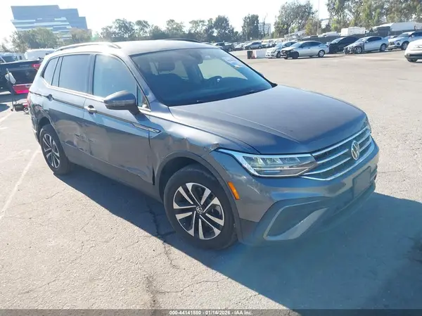 3VVRB7AX9PM069641 2023 VOLKSWAGEN TIGUAN - Image 1