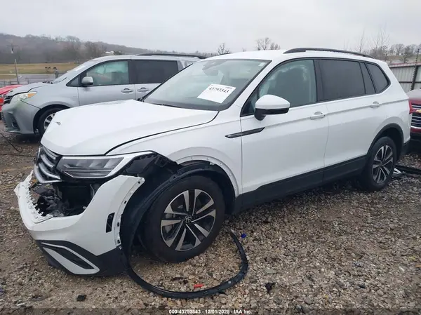 3VVRB7AX9RM067472 2024 VOLKSWAGEN TIGUAN - Image 2
