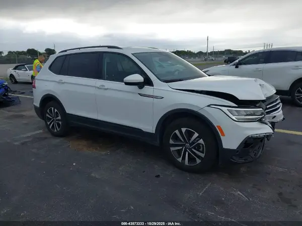 3VVRB7AX9RM205642 2024 VOLKSWAGEN TIGUAN - Image 1