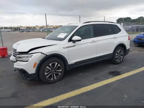 3VVRB7AX9RM205642 2024 VOLKSWAGEN TIGUAN - Image 2