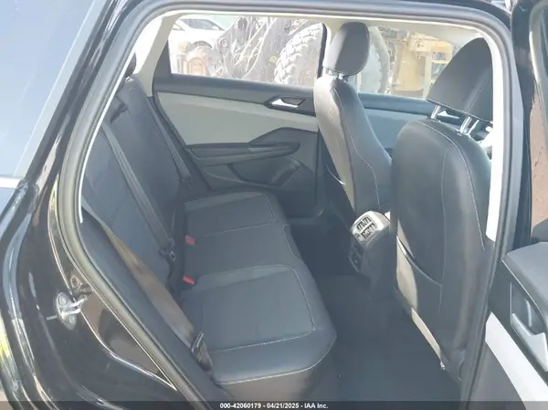 3VVRX7B21NM097841 2022 VOLKSWAGEN TAOS - Image 8
