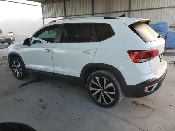 3VVRX7B23NM016399 2022 VOLKSWAGEN TAOS - Image 2