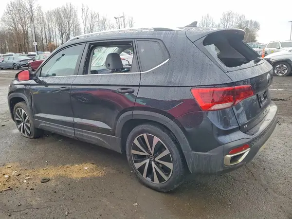 3VVRX7B25NM086843 2022 VOLKSWAGEN TAOS - Image 2