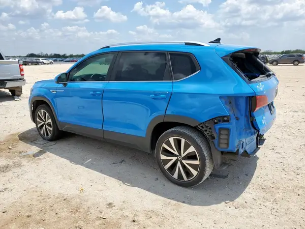 3VVRX7B26NM018938 2022 VOLKSWAGEN TAOS - Image 2