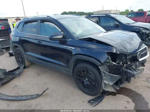 3VVRX7B28NM010498 2022 VOLKSWAGEN TAOS - Image 1