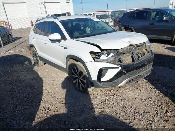 3VVRX7B28NM091650 2022 VOLKSWAGEN TAOS - Image 1