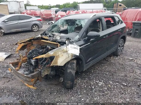 3VVRX7B2XNM059671 2022 VOLKSWAGEN TAOS - Image 2