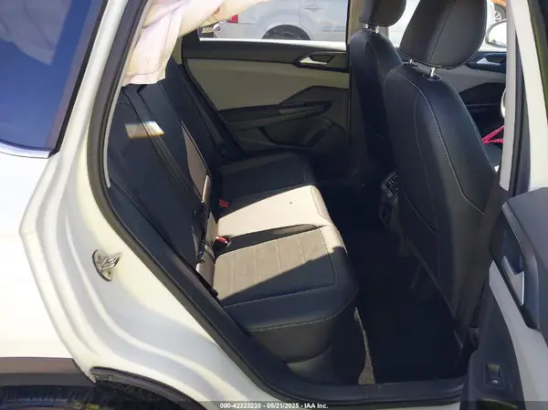 3VVRX7B2XNM076678 2022 VOLKSWAGEN TAOS - Image 8