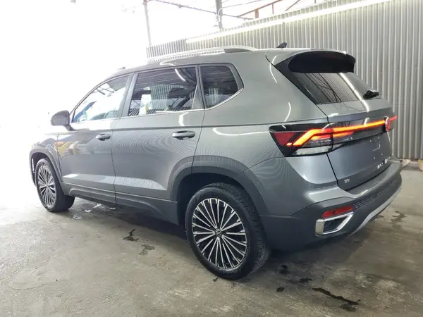 3VVSC7B21SM011050 2025 VOLKSWAGEN TAOS - Image 2