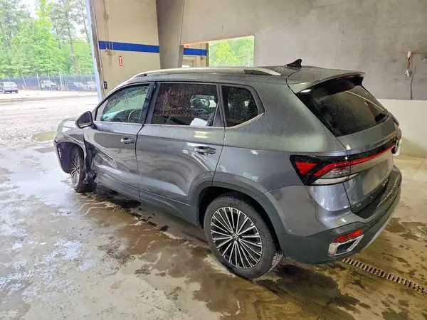 3VVSC7B22SM045403 2025 VOLKSWAGEN TAOS - Image 2
