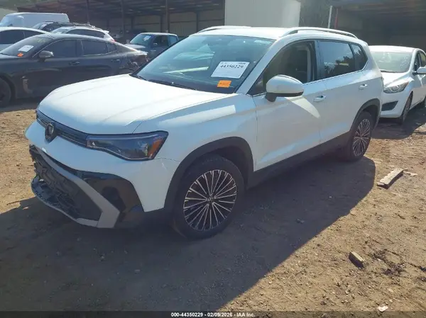 3VVSC7B24SM044768 2025 VOLKSWAGEN TAOS - Image 2
